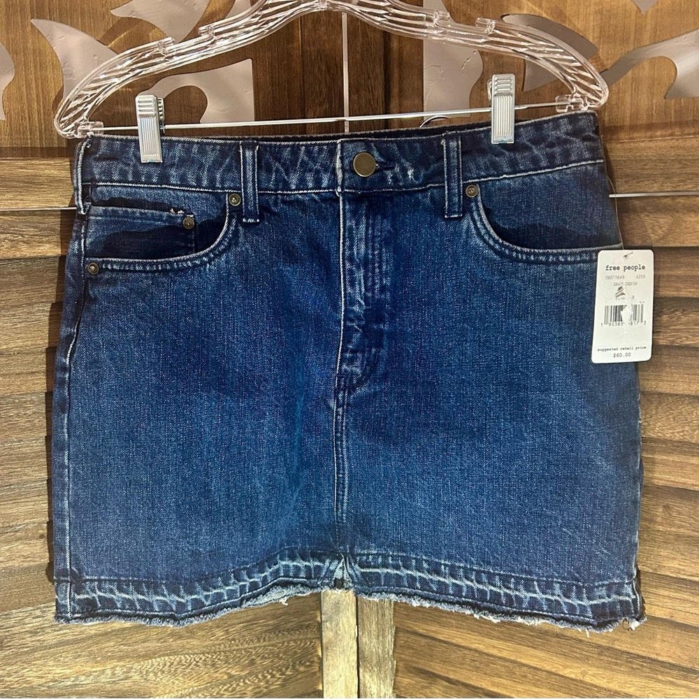Free People NWT Dark Wash Denim Mini Skirt Raw Hem V-Slit Size 8